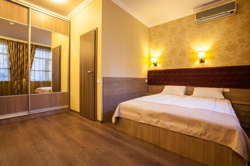 Hotel Classic Kiev Extérieur photo